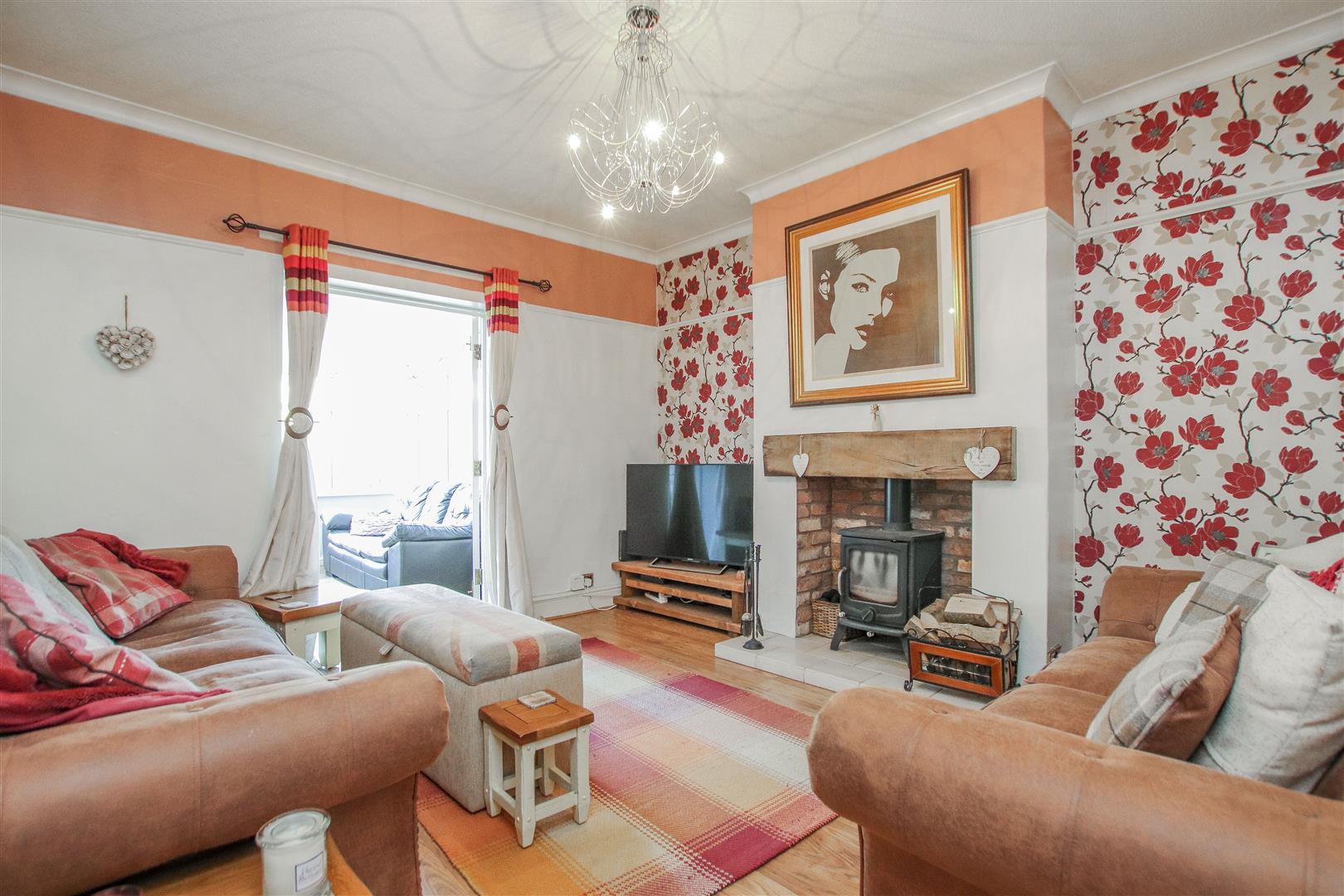 4 Bed Semi-detached House For Sale - Main Image